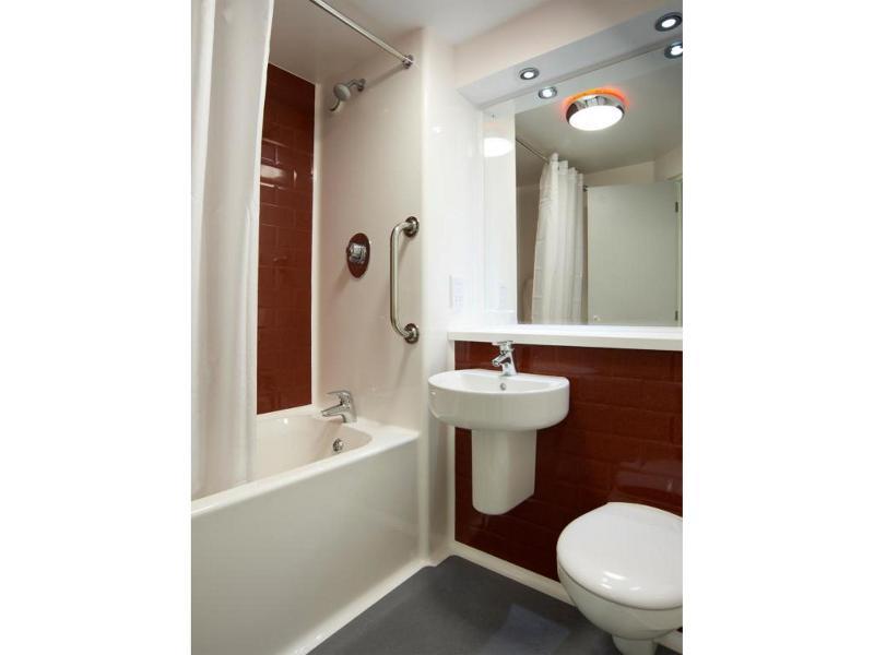 Travelodge London Teddington Luaran gambar