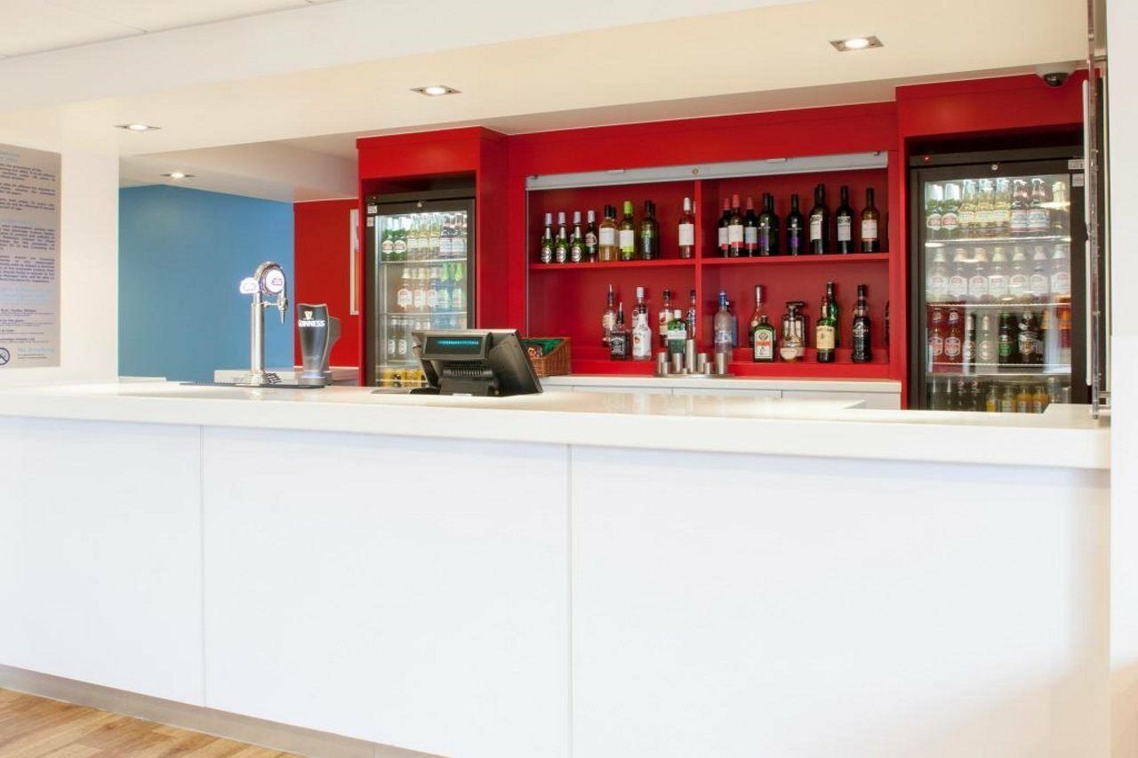Travelodge London Teddington Luaran gambar